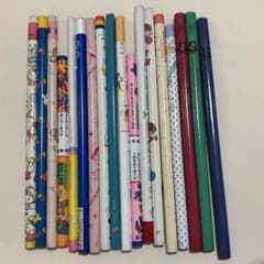 昭和レトロ 鉛筆 大量まとめ売り キャラクター柄のサムネイル