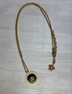 Versace ゴールド ライオンネックレスのサムネイル