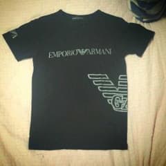 アルマーニのTシャツ正規品のサムネイル
