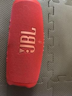 JBL Charge5 ワイヤレススピーカー 本体 レッドのサムネイル