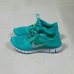 NIKEランニングシューズのサムネイル