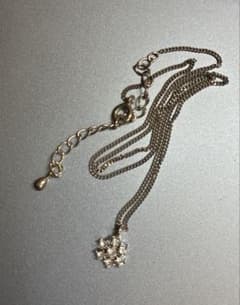 雪の結晶 モチーフ ネックレスのサムネイル