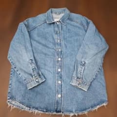 ZARA デニムジャケット S-Mサイズのサムネイル