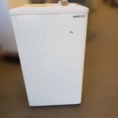 SANYO 上開き式冷凍庫 チェストフリーザー scr-s42 - メルカリ
