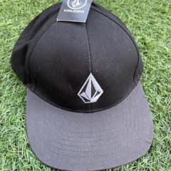 VOLCOM キャップ 新品タグ付きのサムネイル