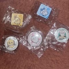 ちいかわ くら寿司 コラボ 缶バッジ アクリルバッジ 5点セットのサムネイル