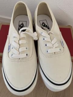 新品　バンズスニーカーのサムネイル