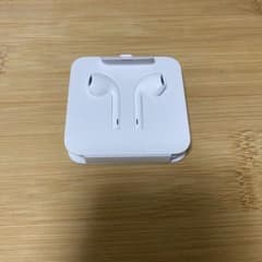 Apple純正 有線イヤホン ライトニングケーブルのサムネイル