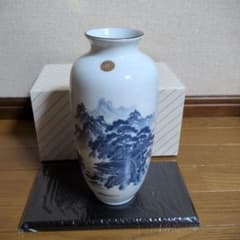 磁器 花瓶 菊紋 山水画 フラワーベース - メルカリ
