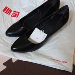 UNIQLO エナメルパンプスのサムネイル