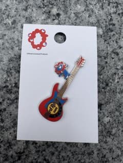 ハードロックカフェ ミャクミャク ピンバッチ 赤青 Hard Rock CAFE