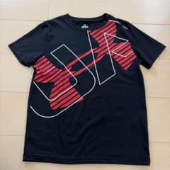 Under Armour グラフィックTシャツ YLG 黒/赤のサムネイル