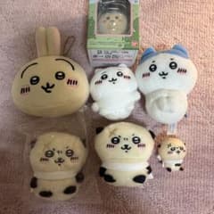 ちいかわ おすわりぬいぐるみ ガチャ フィギュア ラッコ うさぎ