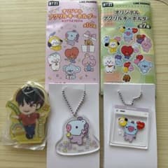 BT21 アクリルキーホルダー 3点セットのサムネイル