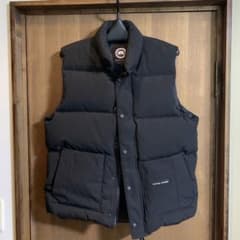 カナダグースダウンベストのサムネイル
