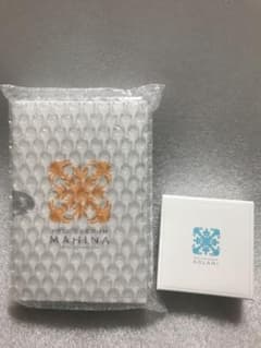 ★新品、未開封★ペレ・グレイス　マヒナ美容液&アオラニのセットのサムネイル