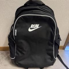 ナイキ（NIKE）トラック バックパック 黒 30L RN8062-081 - メルカリ