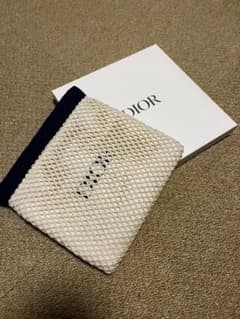 Dior ノベルティ　ポーチ 6月限定のサムネイル