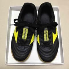 【処分】ミズノ フットサルシューズ 23㎝のサムネイル