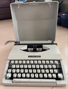 SILVER REED タイプライター ホワイト QWERTY