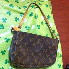 美品♬ヴィトンのショルダーバック♬のサムネイル