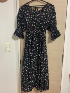 花柄ロングワンピース 花柄ワンピースのサムネイル