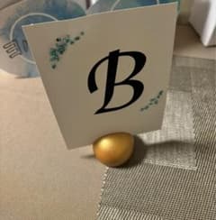 結婚式　披露宴　テーブル席装飾 ゴールド留め具のサムネイル