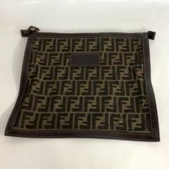 FENDI フェンディ ズッカ柄 ポーチ クラッチ セカンドバッグ 人気 
