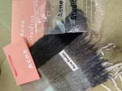 Thumbnail of Acne Studios アグネストゥデイオス　チェックマフラー 新品未使用
