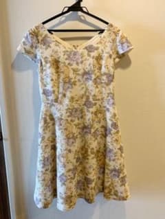 花柄ワンピース　プロポーションボディドレッシングのサムネイル