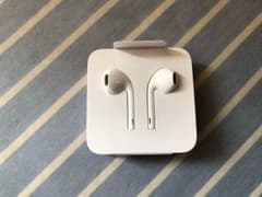iPhone イヤフォンのサムネイル