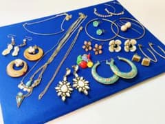 アクセサリー　まとめ売り　ピアス　ネックレス　イヤリング　一部ヴィンテージのサムネイル