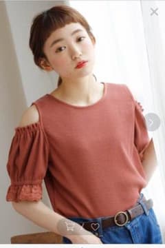クリスプ  オープンショルダーパフTシャツのサムネイル