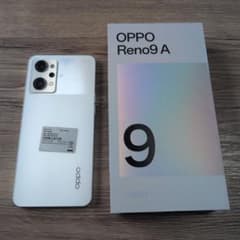 OPPO Reno9 A ホワイト 本体　 画面割れあり OPPO Reno9 A ホワイト 本体 画面割れあり - メルカリ