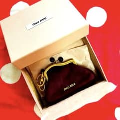 miumiu バーガンディ スエード コインケース バッグチャーム - メルカリ