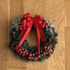 メルセデスベンツ  クリスマスリース ショールームがクリスマス仕様に🎄🎀 #mercedesbenz #mercedes