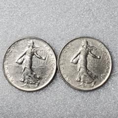 5286. 1961年 フランス 1フラン 硬貨 2枚組 - メルカリ