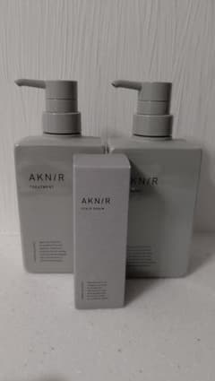 アクニー/AKNIR/梨花プロデュースシャンプー&トリートメント&スカルプセラムのサムネイル