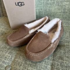 美品》UGGアグ☆モカシンシューズ アンスレー 25cmチェスナット - メルカリ