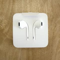 Apple 純正 iPhone イヤホン ライトニング 有線のサムネイル