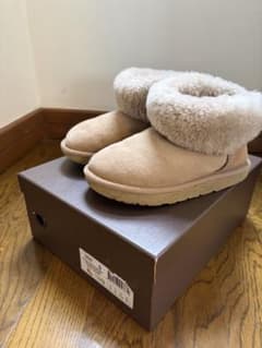 UGGキッズ ムートンブーツ 19cmのサムネイル