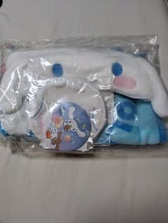 Mos Burger Cinnamoroll Fluffy Blanket Mini Pouch Mirror