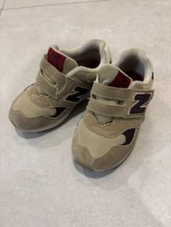 New Balance 574 ベージュ スニーカー　16㎝のサムネイル