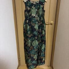 新品！ANNA SUI 花柄ノースリーブマキシドレス 新品！ANNA SUI 花柄ノースリーブマキシドレス - メルカリ