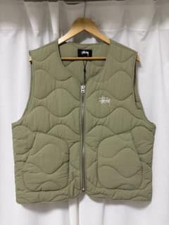 Stüssy キルティング ベスト オリーブ - メルカリ