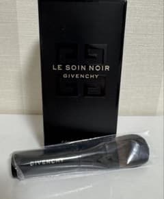 GIVENCHY LE SOIN NOIR ファンデーションブラシ【新品未使用】のサムネイル