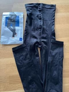 ベルミス　スリムレギンス黒　M-L 美品です！のサムネイル