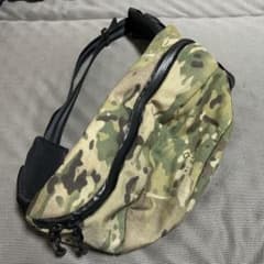 斜め掛けバックのサムネイル
