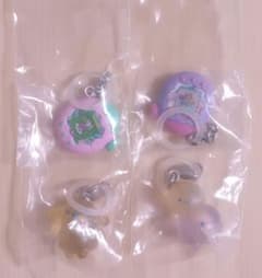 【早い者勝ち！】たまごっち　めじるしアクセサリー　4個セットのサムネイル