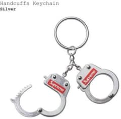 Supreme Handcuffs Keychain - メルカリ